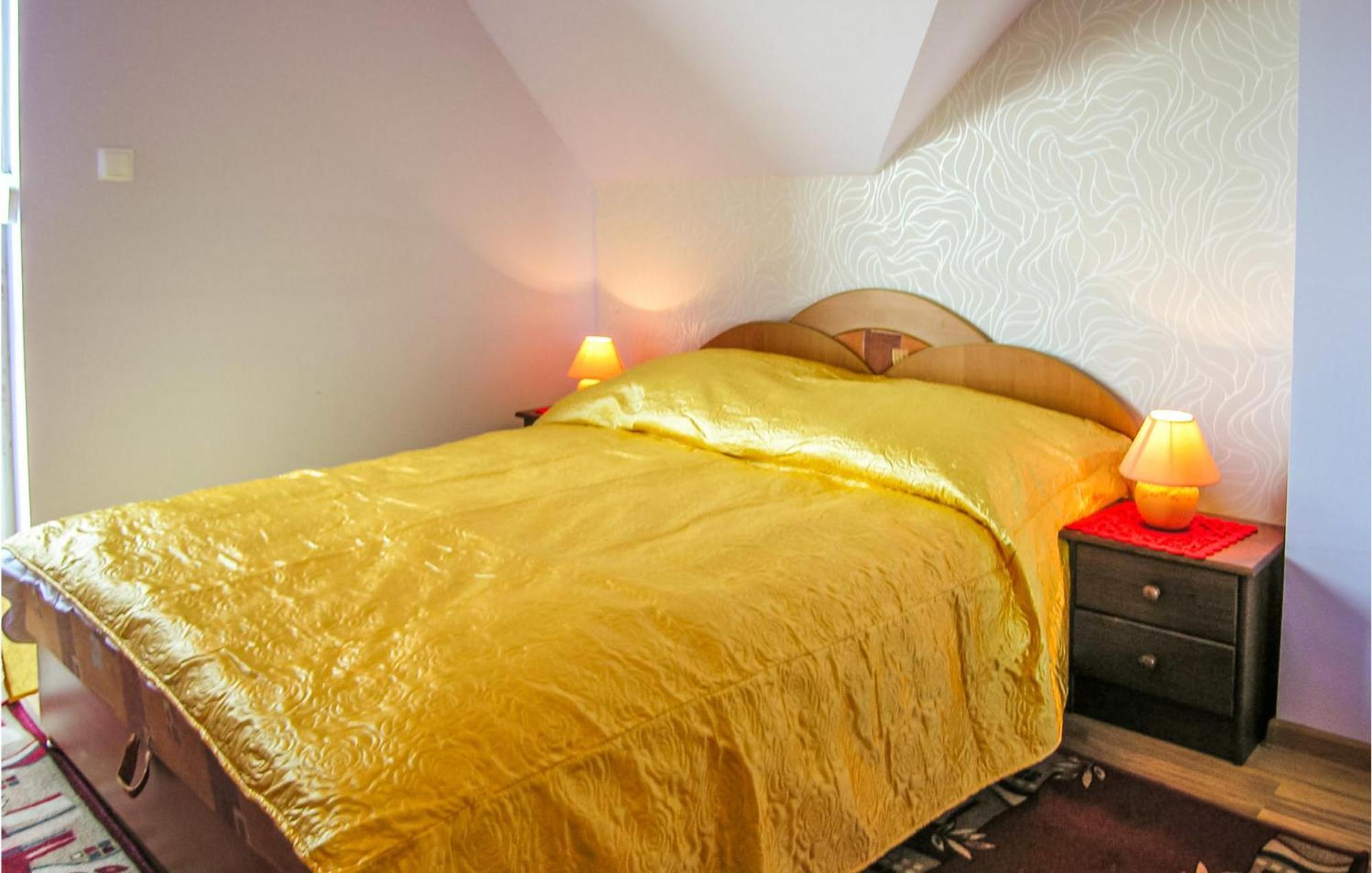 Gorgeous Home In Nowe Warpno With House Sea View Ngoại thất bức ảnh